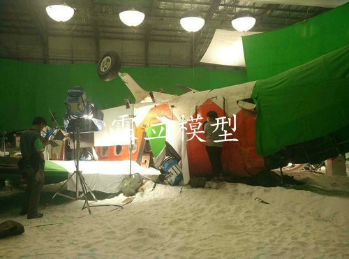 《南極之戀》攝制組定制2架1:1飛機(jī)模型
